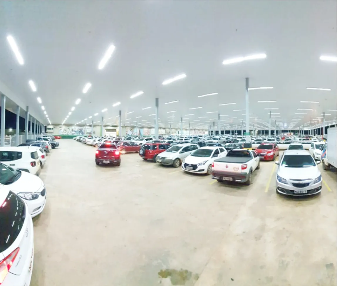 Estacionamento Amplo, Coberto e Grátis